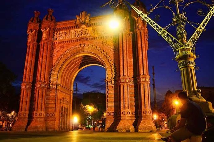 El Arc De Triomf De Barcelona, Arco Del Triunfo De Barcelona