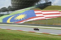 Rabat apunta al título de Moto2 desde la pole