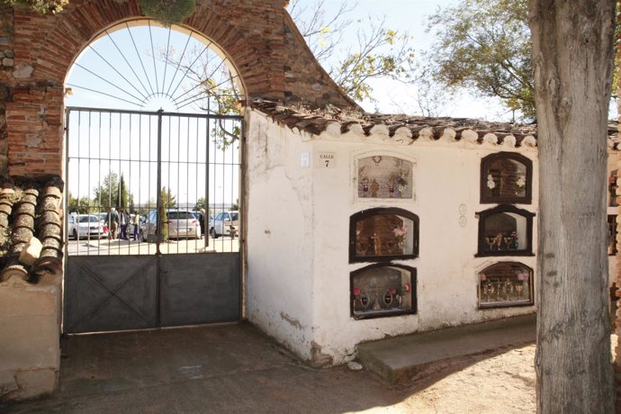 Puerta del Cementerio de Tarazona (Zaragoza)