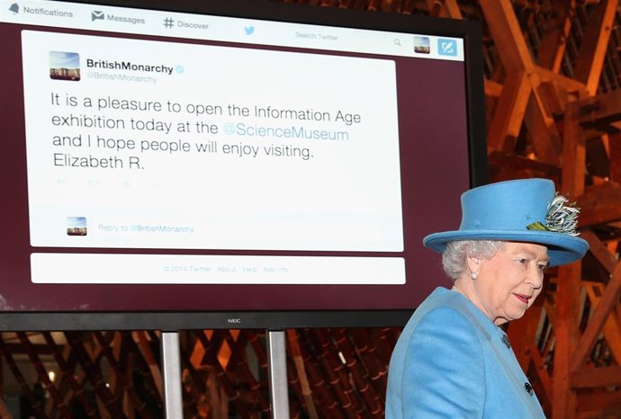 LONDON, ENGLAND - OCTOBER 24:  Queen Elizabeth II sends her first Tweet during a