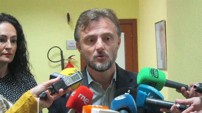 El delegado de la Junta en Huelva, José Fiscal.