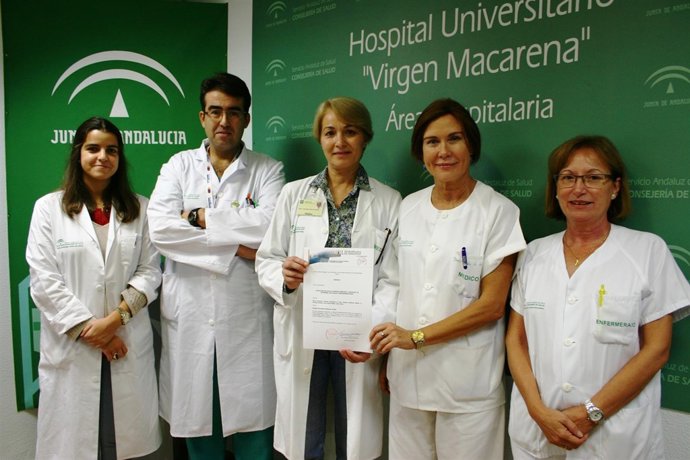 Los premiados posan en el Virgen Macarena.