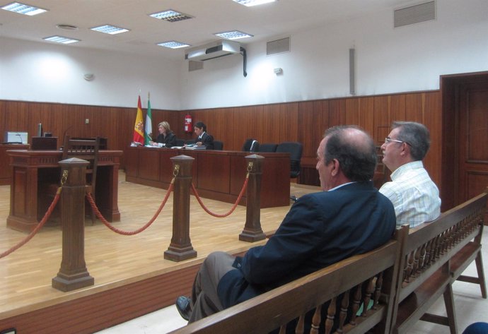 Juicio a Antonio Guisado y el exsecretario de Fuente Palmera
