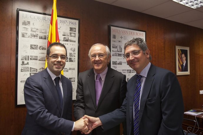 C.Sala (Generalitat), E.Domingo (Endesa) y J.Fornt (Generalitat)