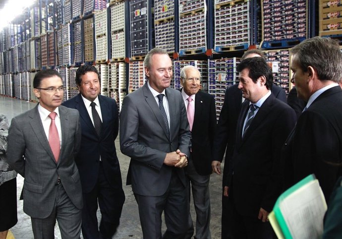 Fabra en Castellón para la carga del primer barco de cítricos hacia EEUU