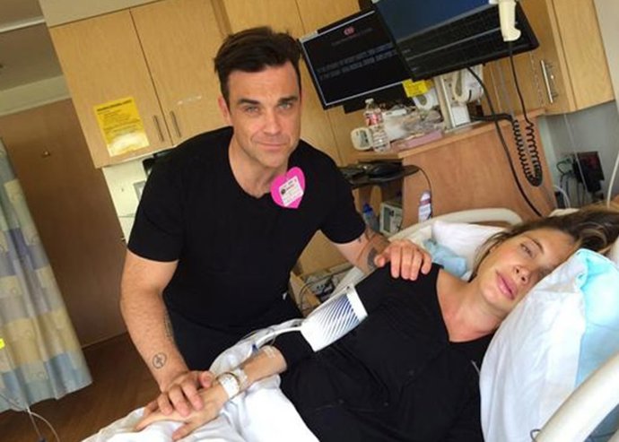 ROBIE WILLIAMS RELATA A TRAVÉS DE TWITER EL NACIMIENTO DE SU HIJO 