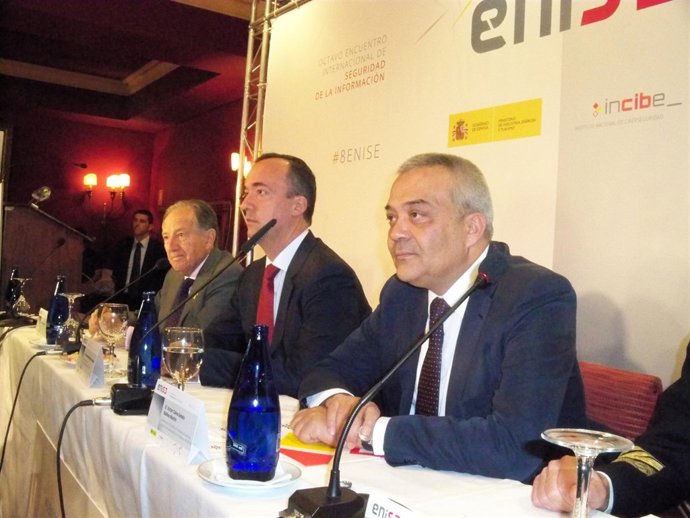 Francisco Martínez (izda) y Víctor Calvo-Sotelo. 