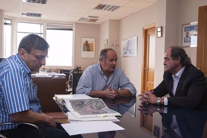 Reunión consejero de Medio Ambiente, Javier Fernández, y alcalde Selaya, JL Cobo