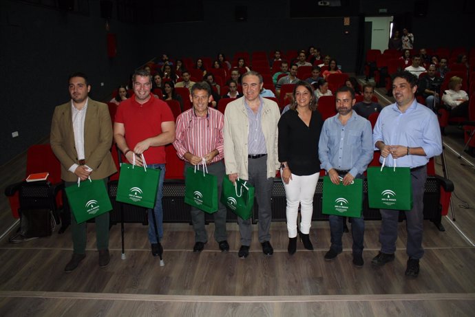 Ambrosio con los alcaldes de la Vega del Guadalquivir