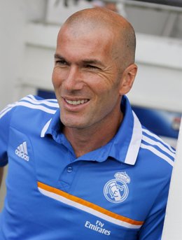 El entrenador asistente del Real Madrid Zinedine Zidane
