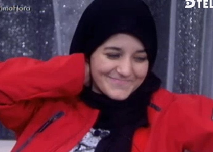 SHAIMA PIDE UNA HORA SIN CAMARAS PARA QUITARSE EL PAÑUELO 