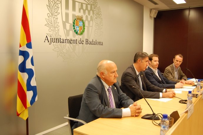 El alcalde de Badalona X.G.Albiol presenta un plan contra el absentismo escolar