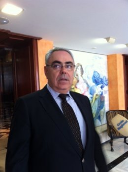 El consejero de Economía y Hacienda, Francisco Martínez Asensio