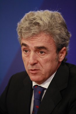 Leandro Esteban, PP, Firma