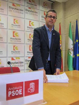 El portavoz del PSOE en el Consistorio de Encinas Reales, Gabriel González Barco