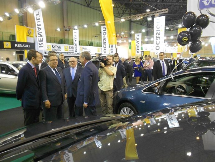 Inauguración del IV Salón del Motor de Ocasión en Sevilla