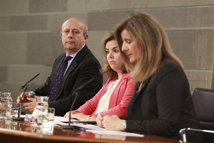 Santamaría, Wert y Fátima Báñez