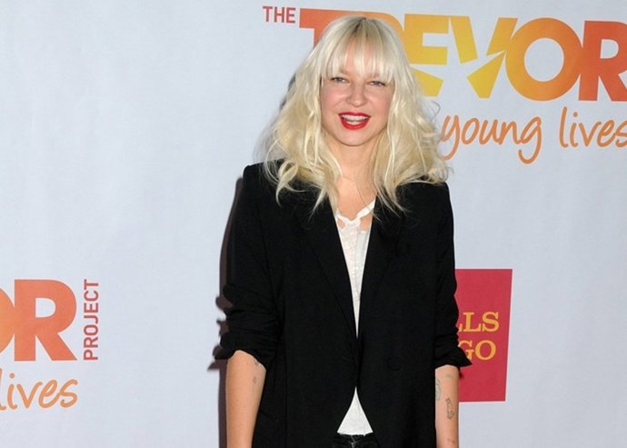 ADM_TREVORLIVE2013_BP_ - 8 December 2013 - Hollywood, California - Sia Furler. 1