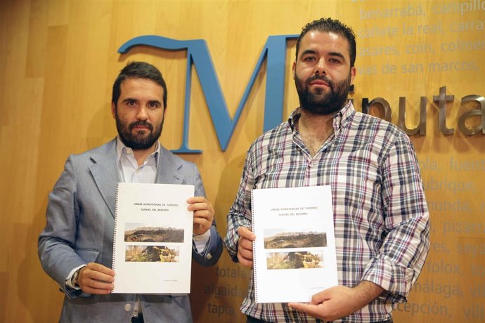 Cuevas del becerro, Florido, Esquina