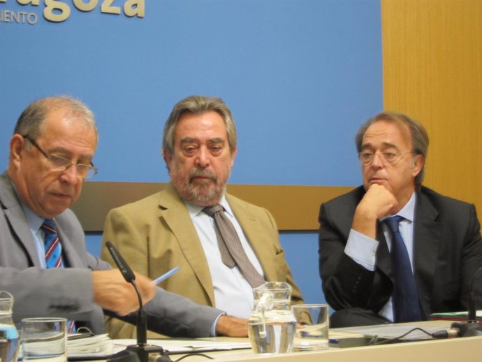 Fernando Gimeno, Juan Alberto Belloch y Carlos Pérez Anadón.