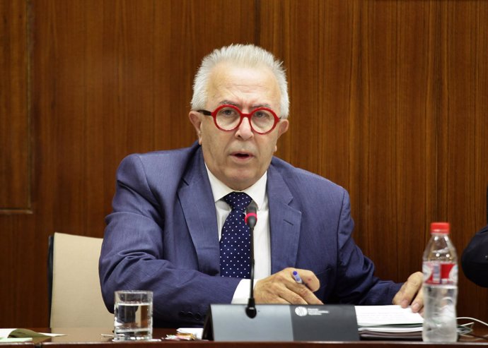 El consejero José Sánchez Maldonado, en comisión parlamentaria