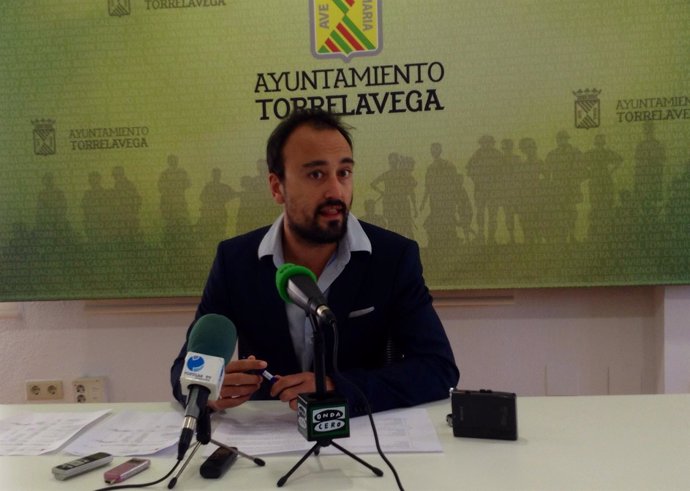 Javier López Estrada en rueda de prensa