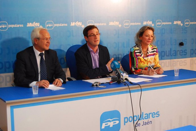 Parlamentarios del PP de Jaén en rueda de prensa