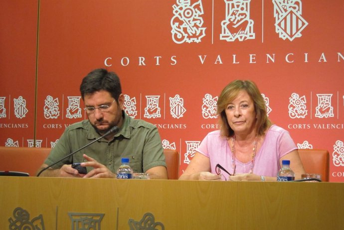 Ignacio Blanco y Marga Sanz en una rueda de prensa
