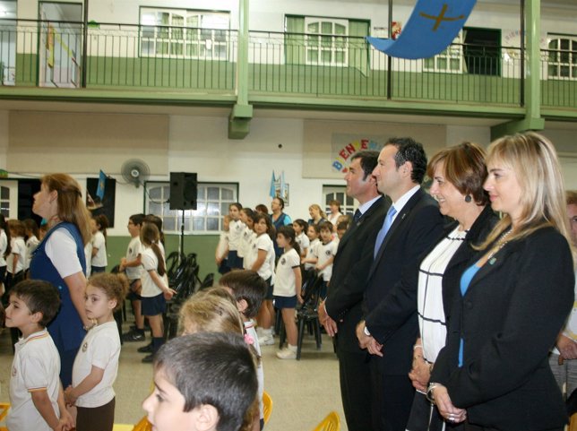 Martínez, durante un acto en su visita al colegio. 