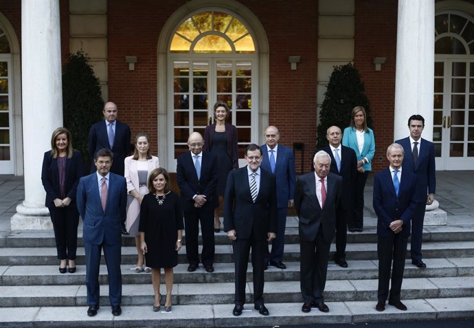 Mariano Rajoy con todos los ministros, incluido , Rafael Catalá
