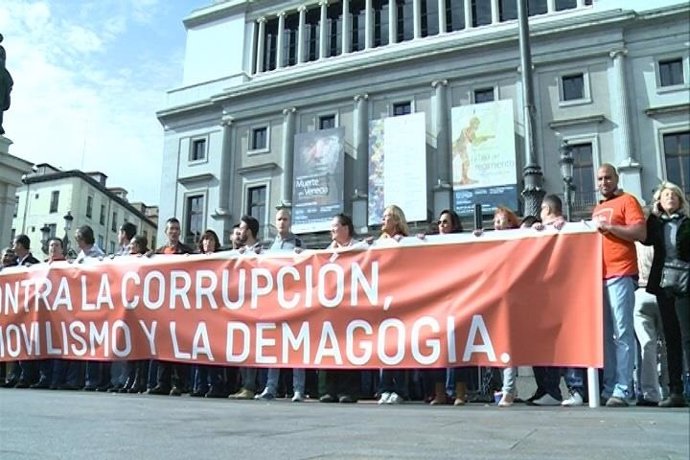 Concentración contra la corrupción en Madrid