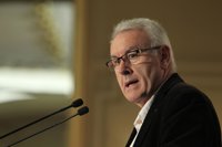 Cayo Lara dice que IU trabajará a favor de una consulta con garantías democráticas si entra en el Gobierno