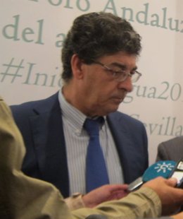 Diego Valderas, hoy ante los medios