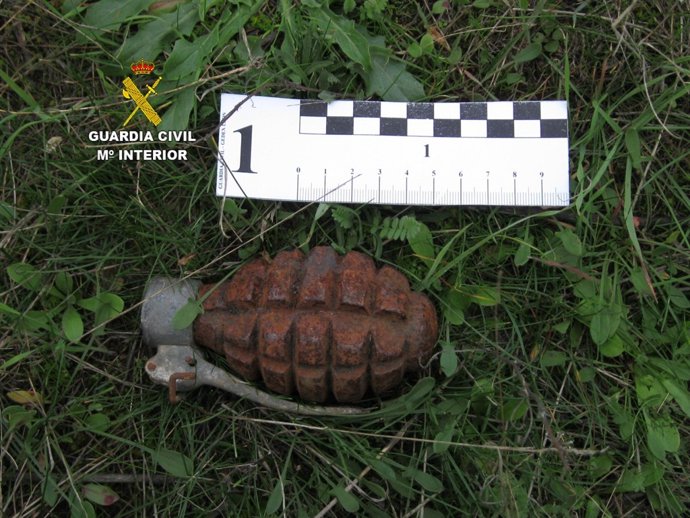 Granada de mano ocupada por la Guardia Civil. 