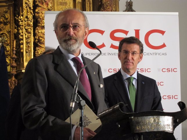 El presidente del CSIC y el presidente de la Xunta, en segundo plano