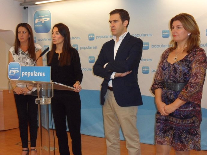 Parlamentarios andaluces del PP en rueda de prensa 