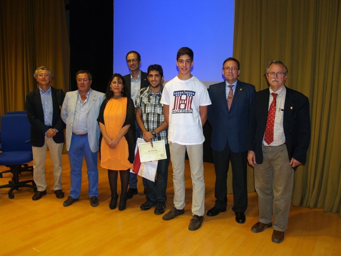 Ganadores del Concurso de Otoño de Matemáticas celebrado en la US  