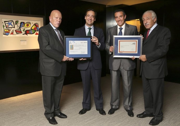 M.López Cachero, G.Gortázar, J.A.Alcaraz y J.Liquete