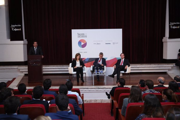 Fundación Cajasol acoge las jornadas 'Talento en creciemiento' de la CEDE