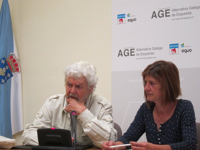 Xosé Manuel Beiras y Consuelo Martínez, en rueda de prensa