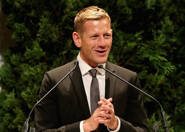 NEW YORK, NY - NOVEMBER 03:  CFDA/Vogue Fashion Fund winner designer Paul Andrew