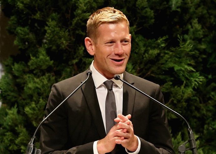 NEW YORK, NY - NOVEMBER 03:  CFDA/Vogue Fashion Fund winner designer Paul Andrew