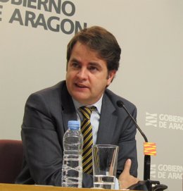 El consejero de Presidencia y Justicia de Aragón, Roberto Bermúdez de Castro