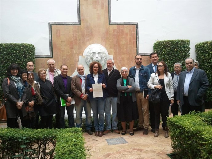 La plataforma 'Compromiso social' registra una ILP sobre renta básica