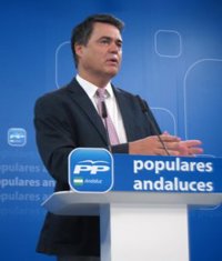PP-A: La Junta no cubre ni el 25% de las plazas "destruidas" desde 2010