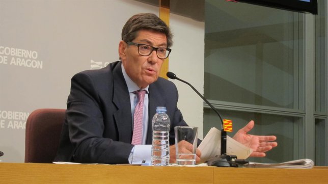 El consejero de Industria e Innovación de Aragón, Arturo Aliaga