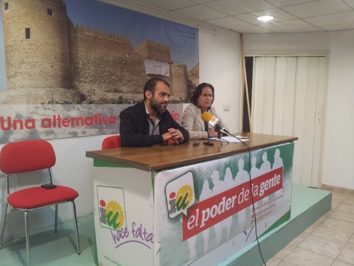 Mariscal, en rueda de prensa en Almería junto a Rosalía Martín