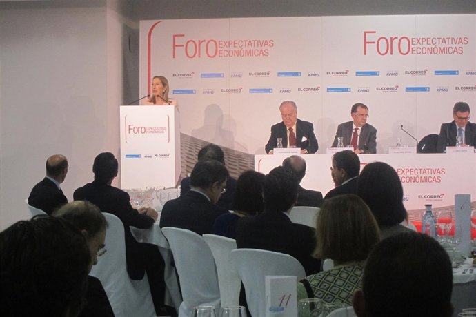 Ana Pastor, ministra de Fomento