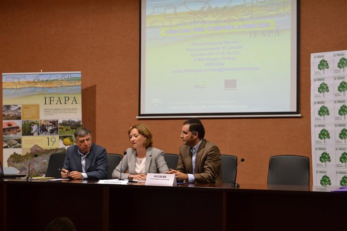 1 Foto JUNTA (Jornadas IFAPA Moguer)