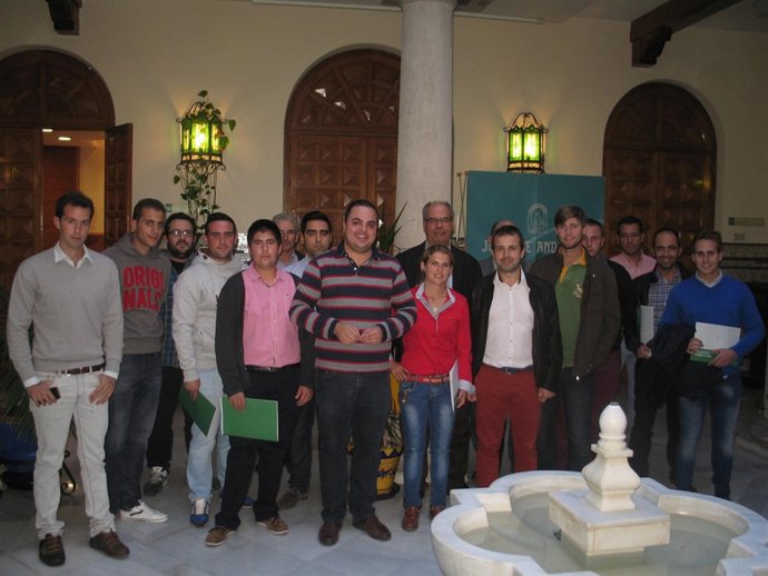 Entrega de resoluciones de ayudas de la Junta para jóvenes agricultores.